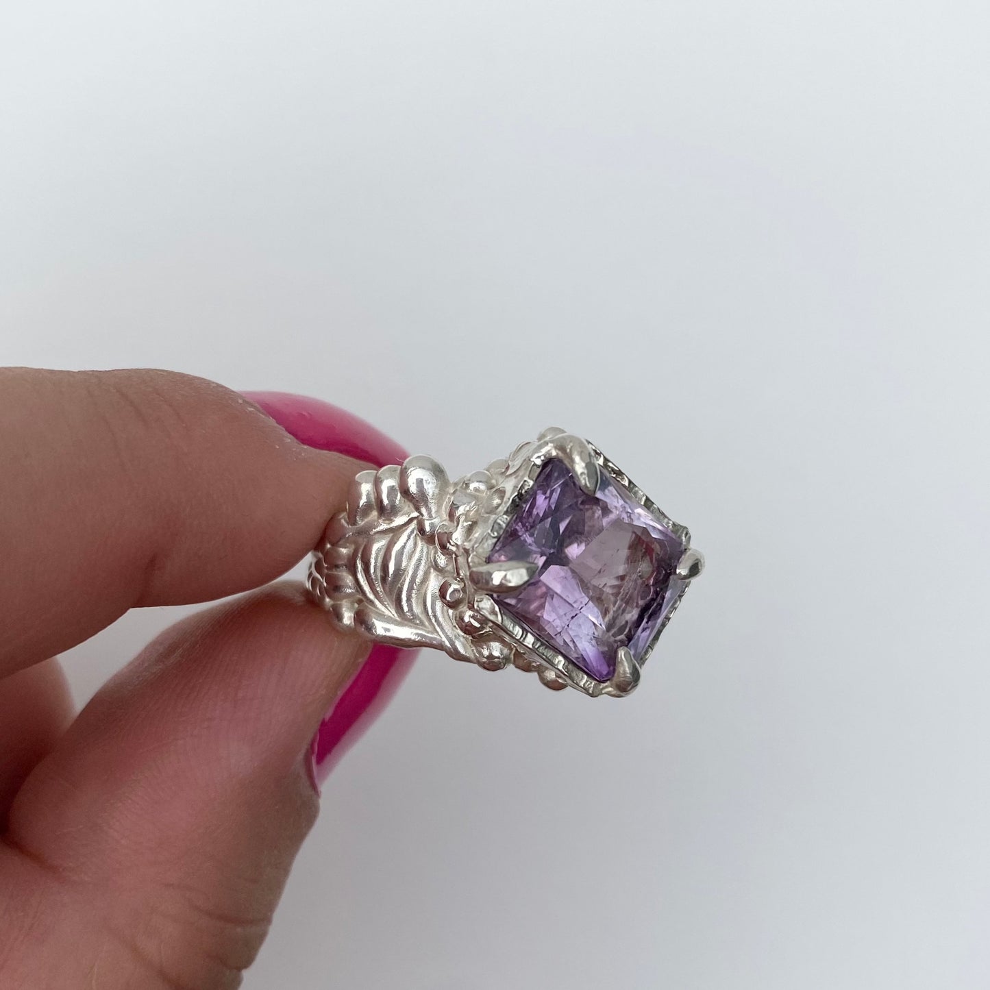 "I Found An Amethyst in the Seaweed!" (Fits Size "Q 1/4"/8.25 US) Madame Mak Jewellery