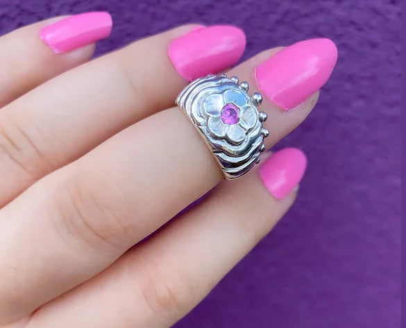 Queen Katerina Cherry Pie Size K (US 5.25) Madame Mak Jewellery
